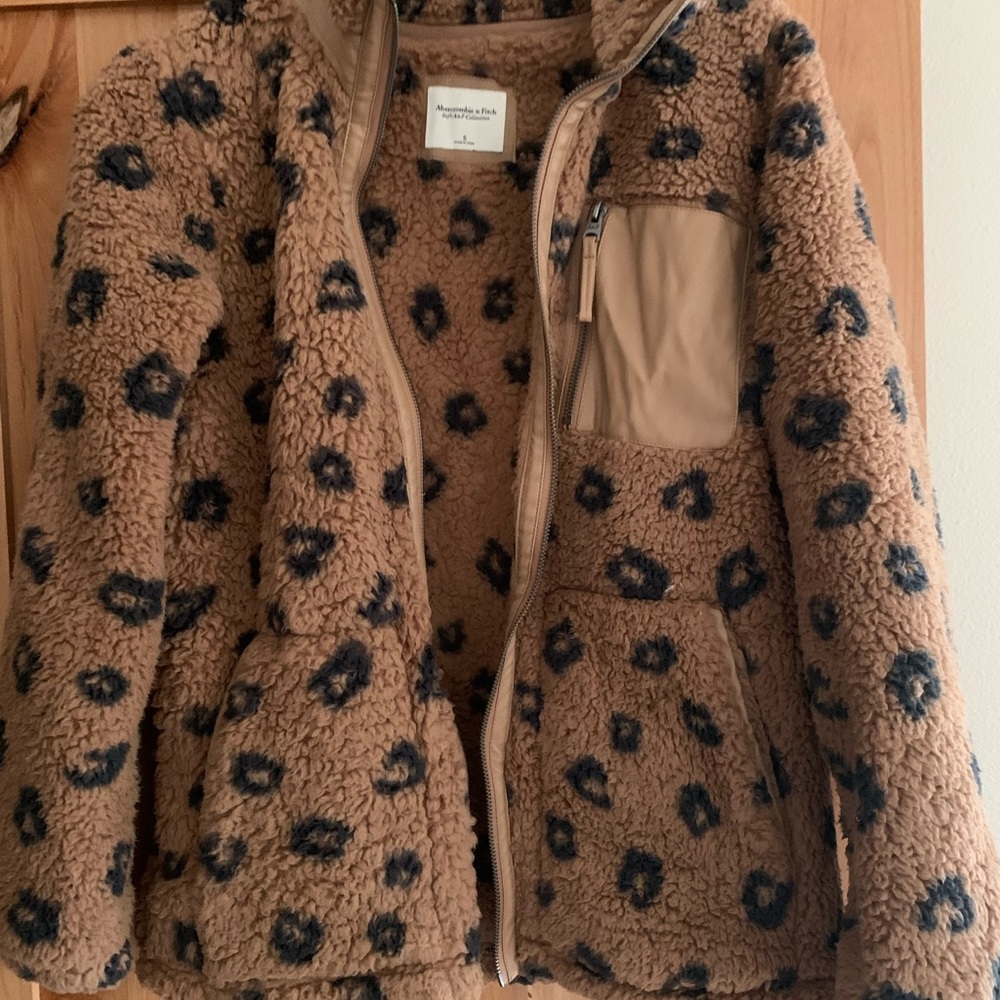 NWOT- Abercrombie cheetah fleece jacket- oversized fit
